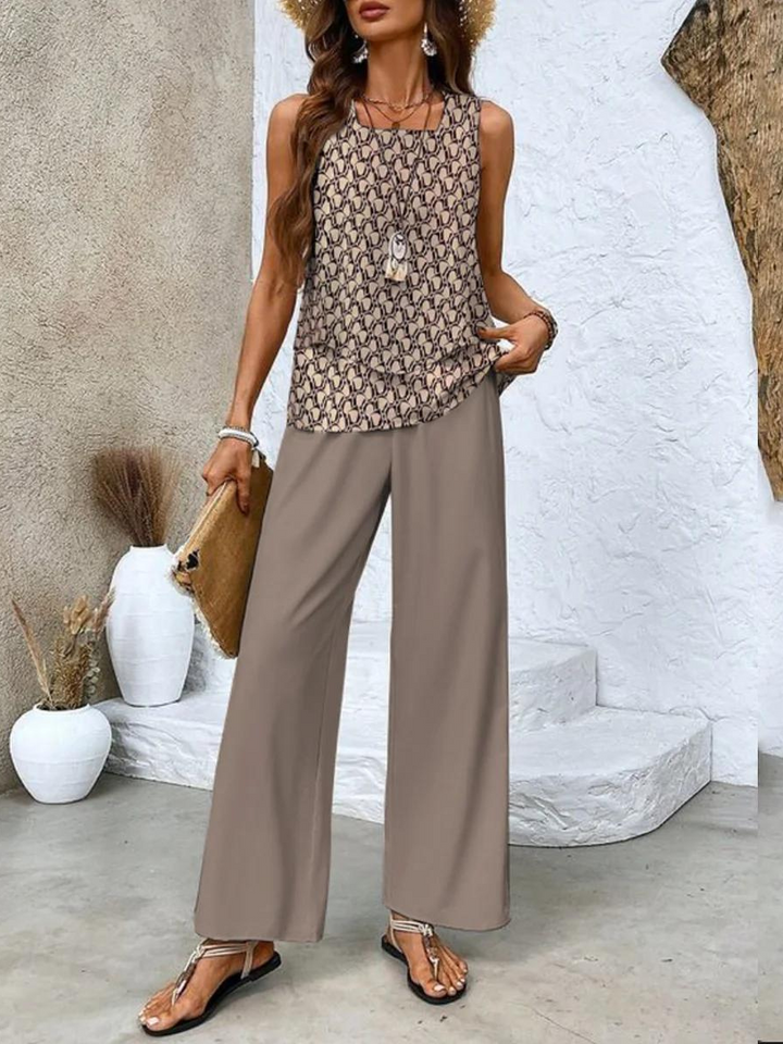 SAVANNAH | TRENDY TWO-PIECE OUTFIT FOR WOMEN